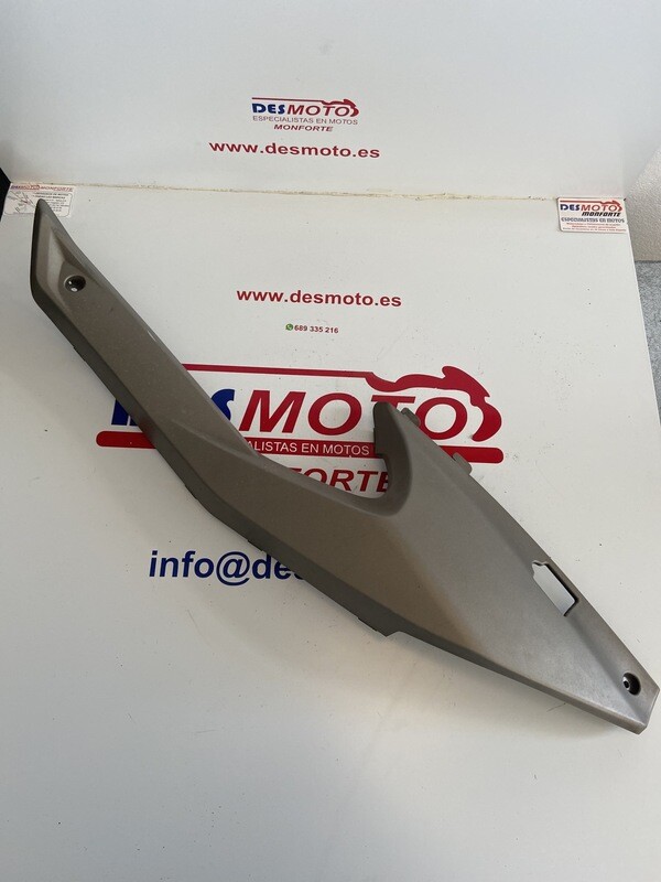 Tapa embellecedor derecha KYMCO XCITING 500