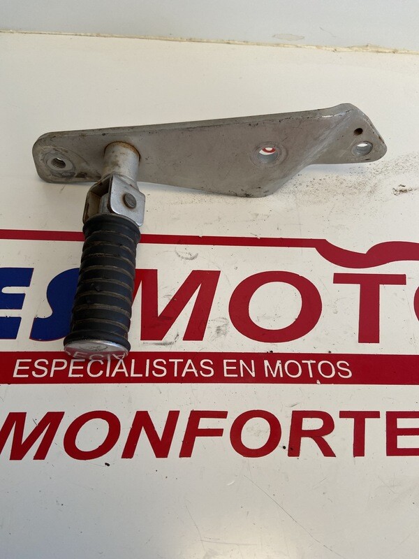Estribera trasera derecha 1  YAMAHA XV 125-250 VIRAGO