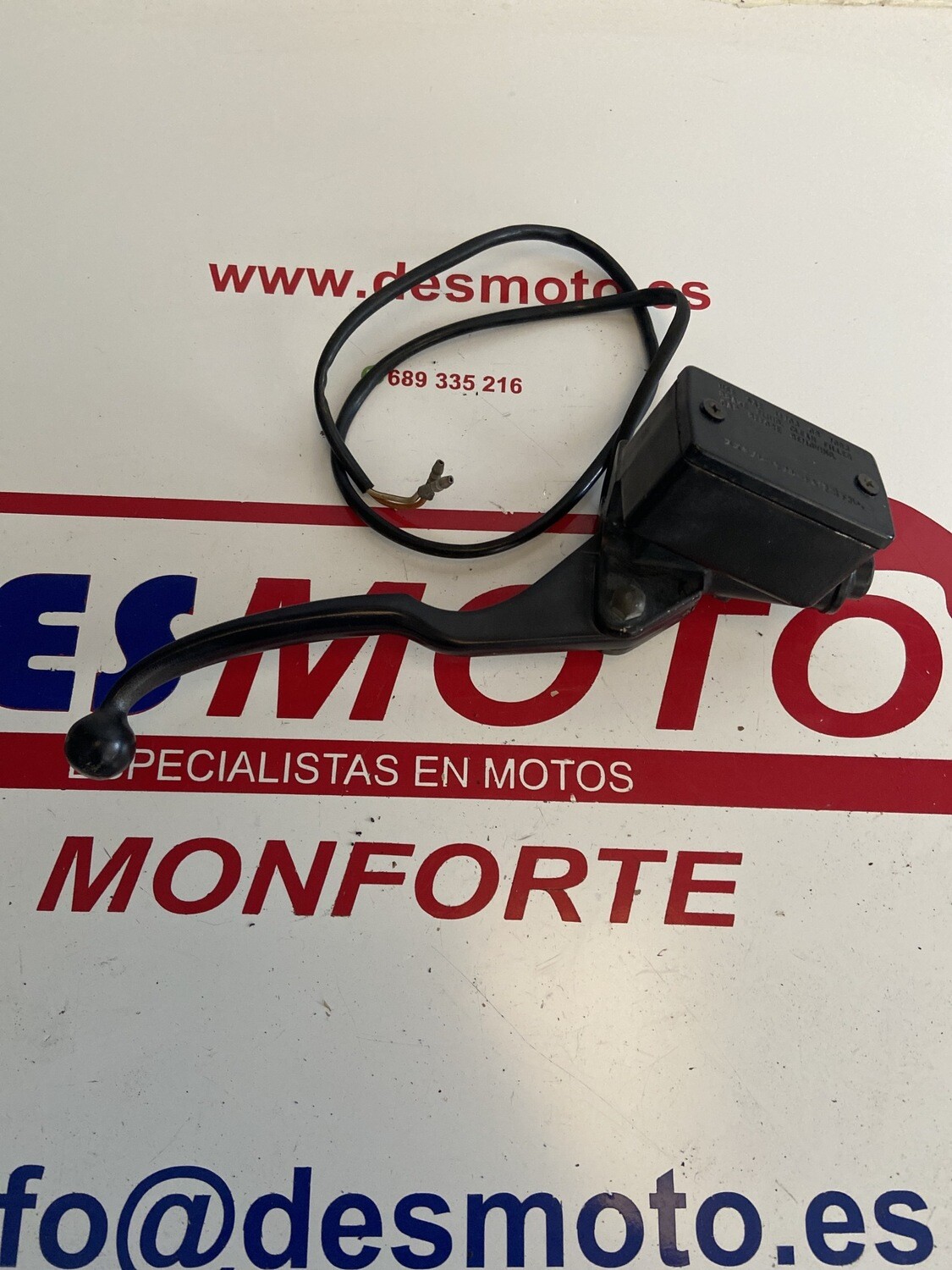 Bomba de freno delantera con maneta y sensor SUZUKI GN/TU 250