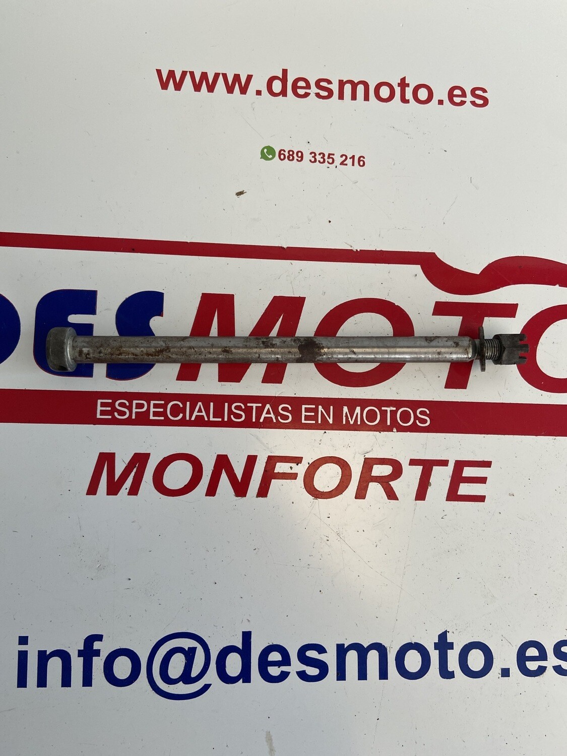 Eje delantero SUZUKI GN/TU 250