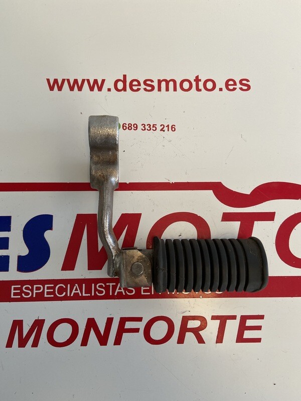 Estribera con posapie trasero izquierdo SUZUKI GN/TU 250