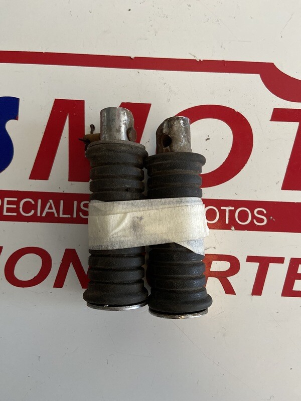 Juego de posapie trasero SUZUKI GN/TU 250