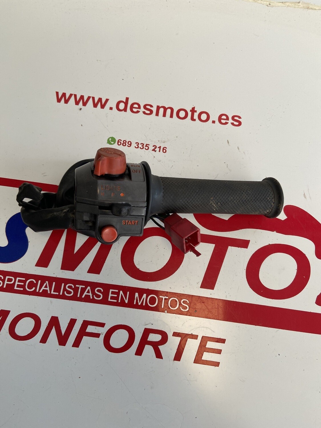Piña luces derecha HONDA CB 250