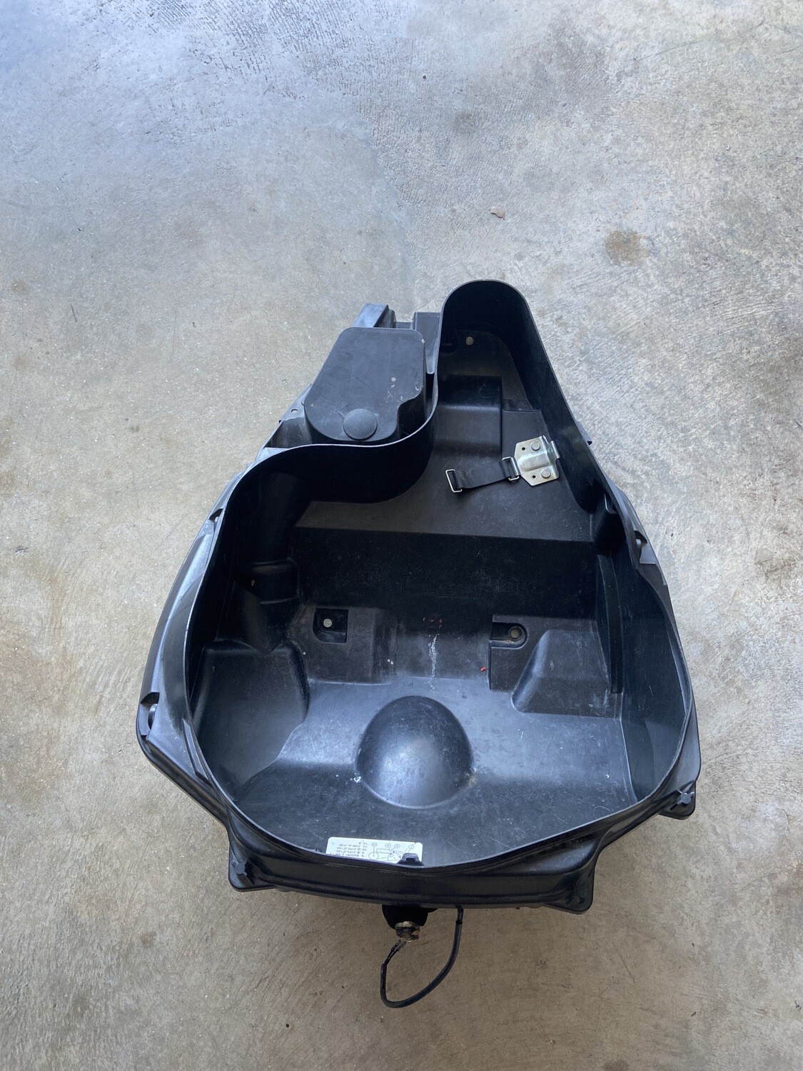 Cofre SUZUKI BURMAN 125-150 2003-2006