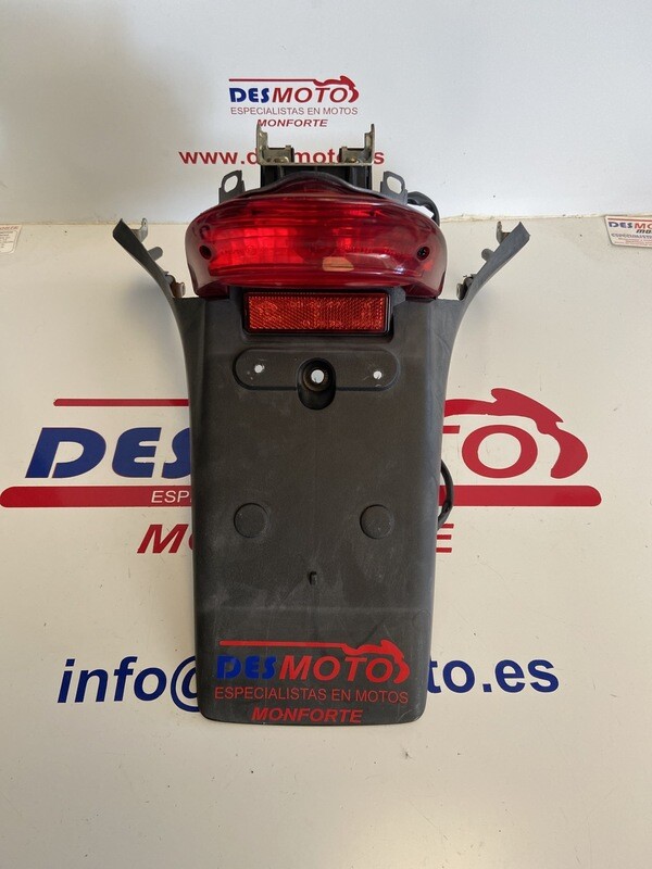 Portamatriculas con piloto HONDA VARADERO 125 2004