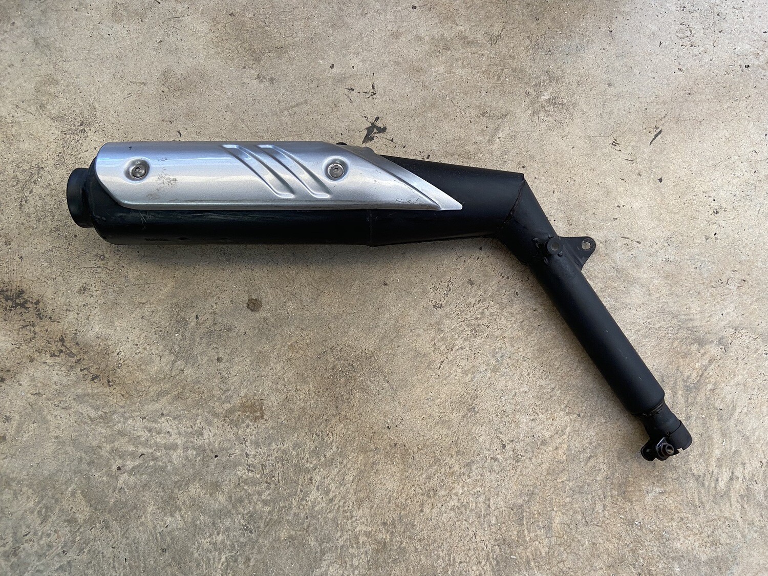 Tubo de escape HONDA VARADERO 125 2004