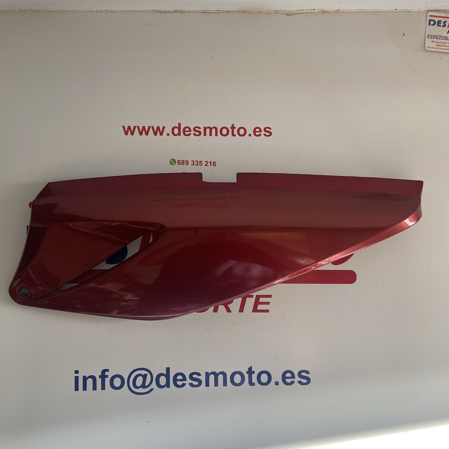 Tapa trasera derecha HONDA VARADERO 125 2004