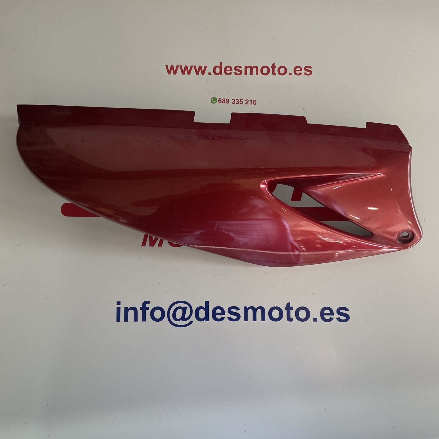Tapa trasera derecha HONDA VARADERO 125 2004