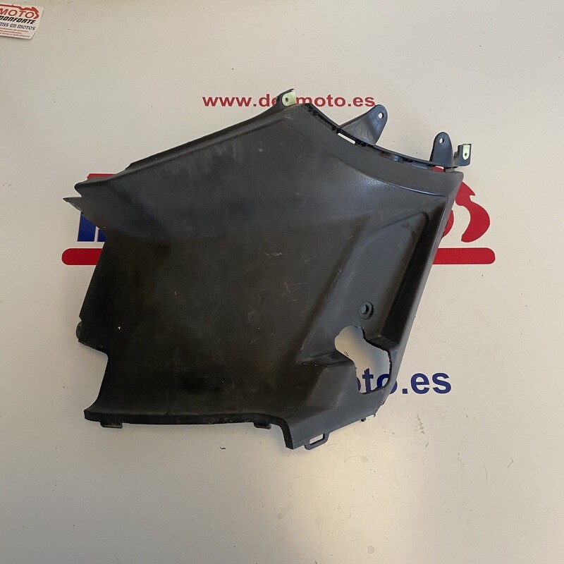 Lateral bajo asiento izquierdo PEUGEOT KISBEE 2014