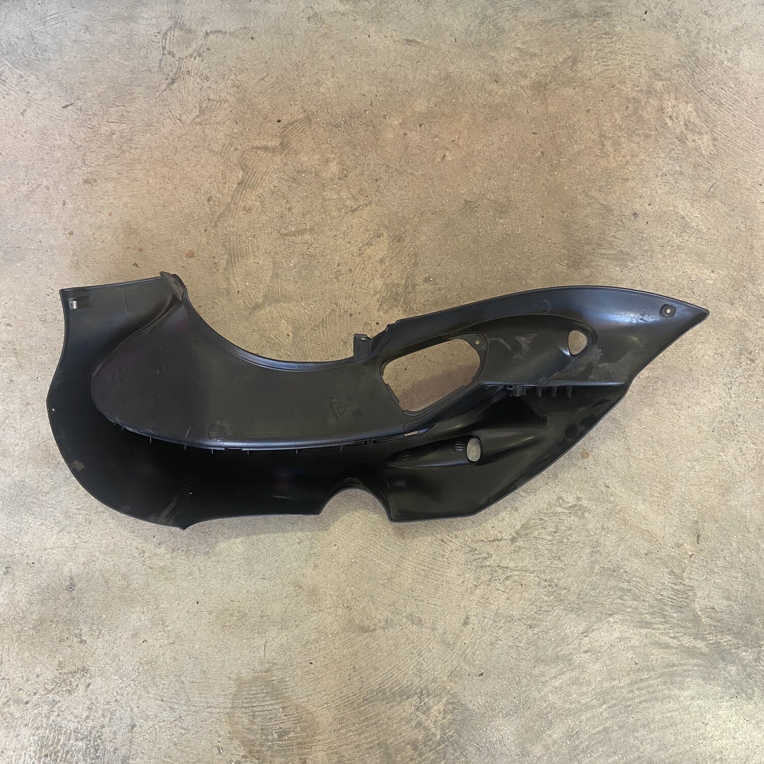 Piso lateral derecho PIAGGIO BEVERLY 300ie 2009