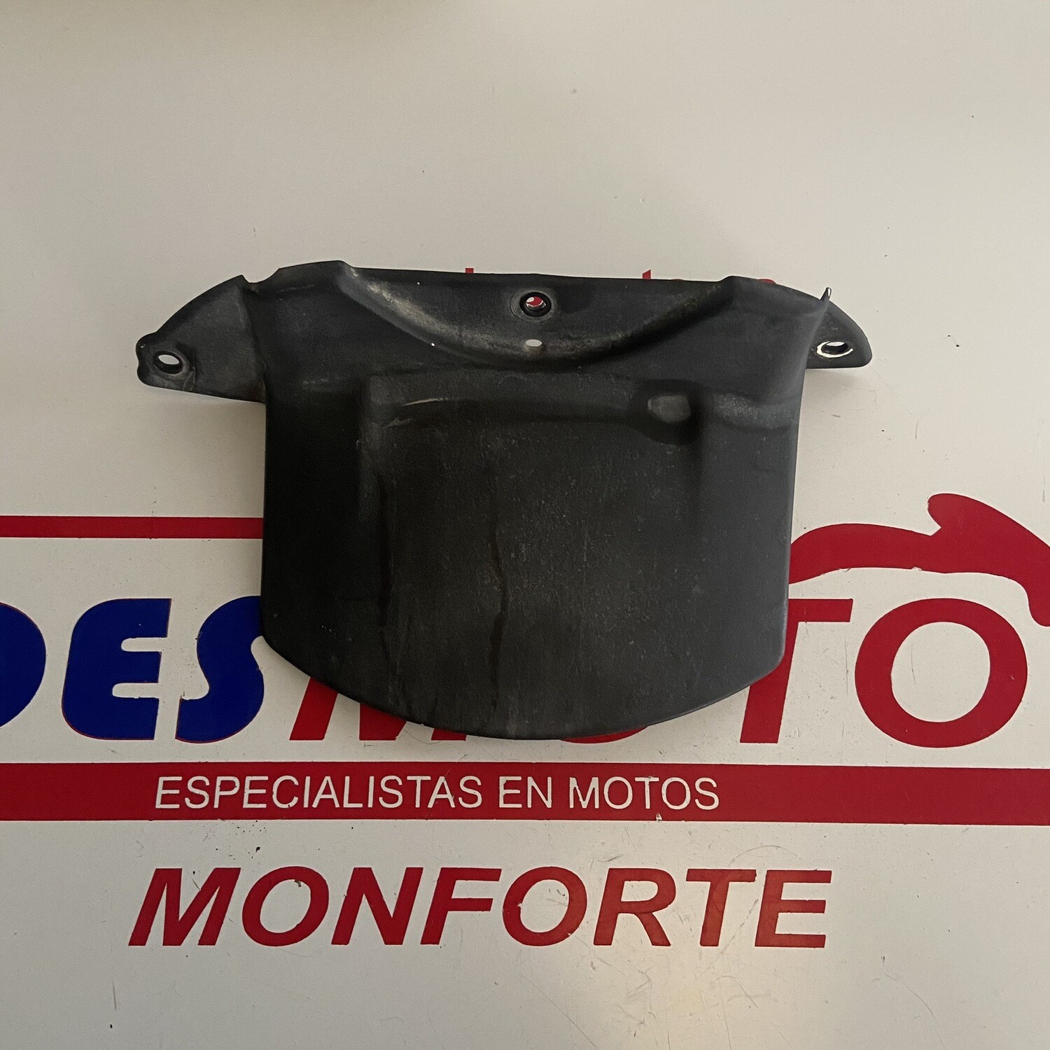 Alerón guardabarros trasero YAMAHA R6 1999-2002 CARBURACIÓN