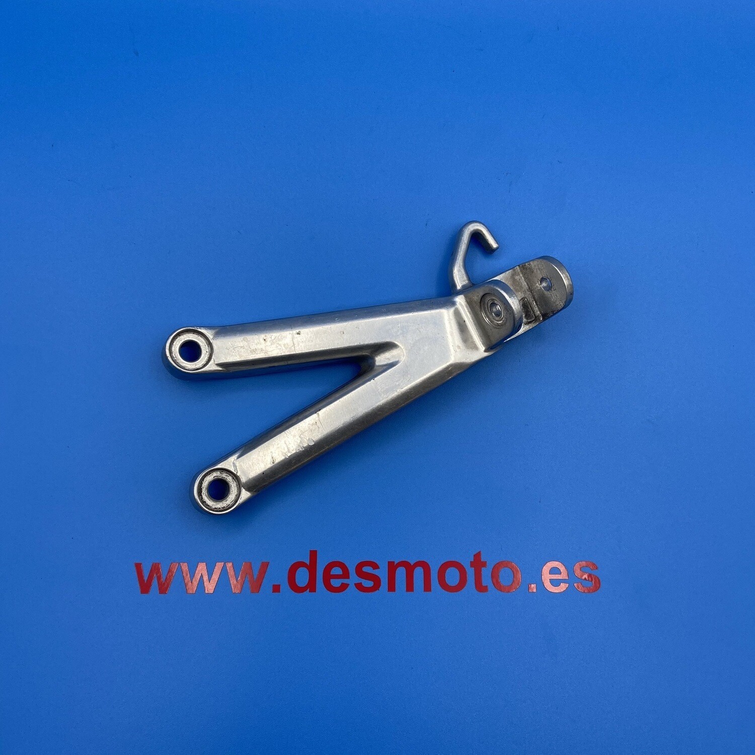 Estribera trasera izquierda YAMAHA R6 1999-2002 CARBURACION