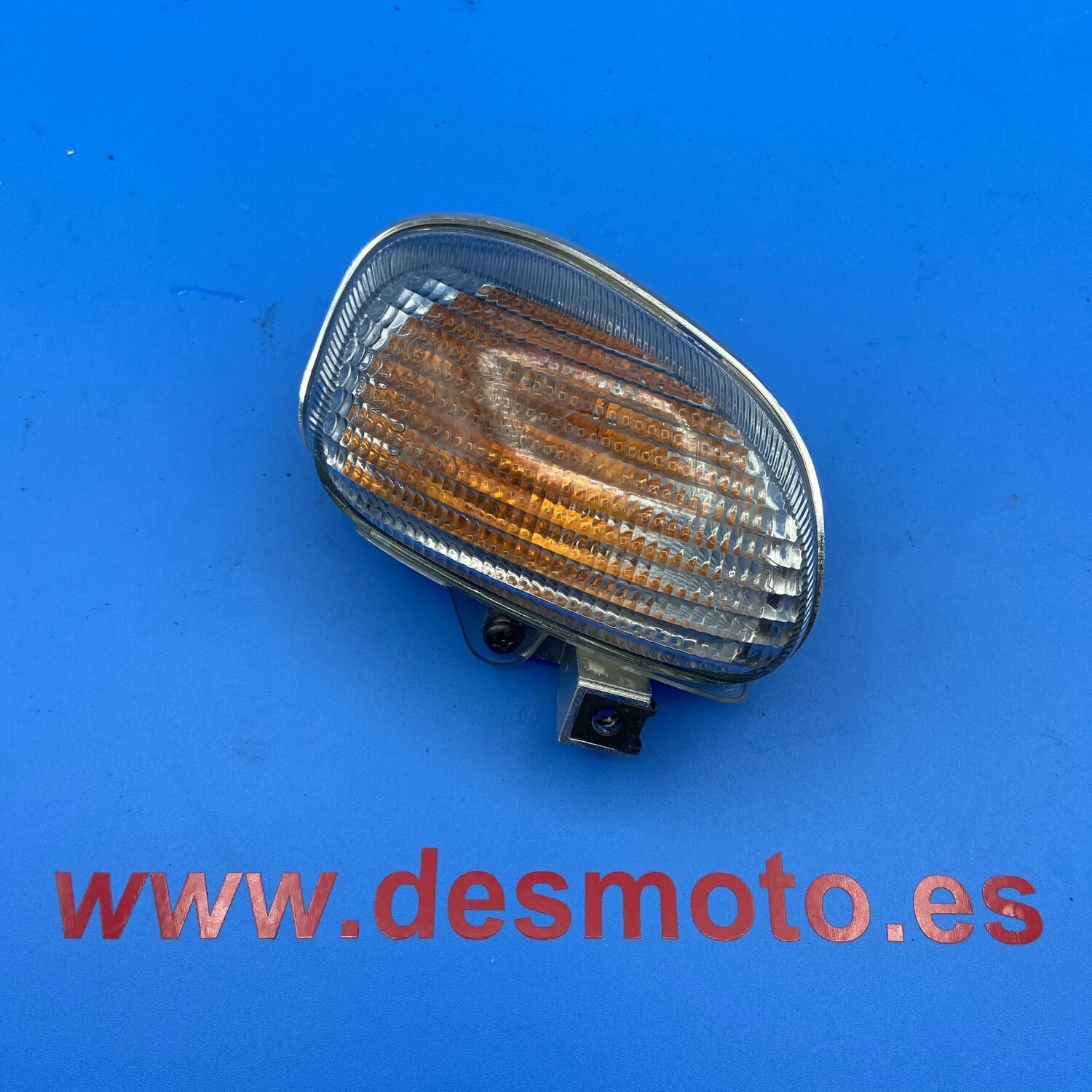 Intermitente trasero izquierdo 2 YAMAHA NEOS 50