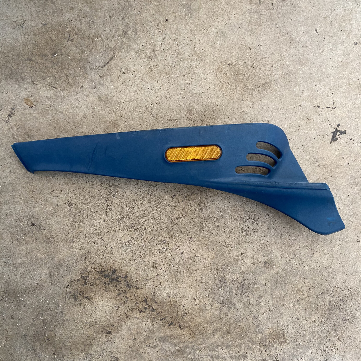Moldura trasera bajo derecha VESPA ET2