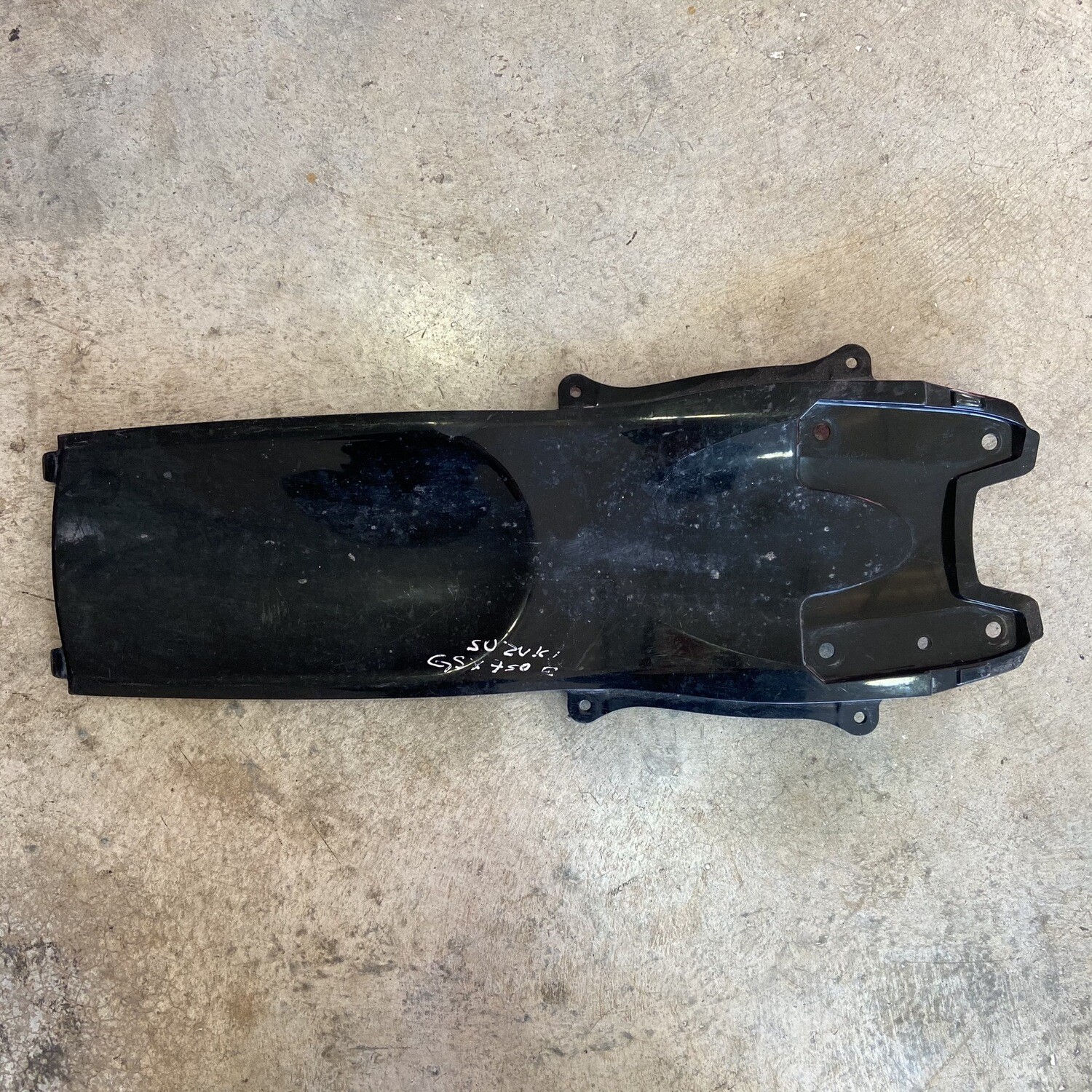 Pase de rueda parte baja SUZUKI GSX-R 750 2007