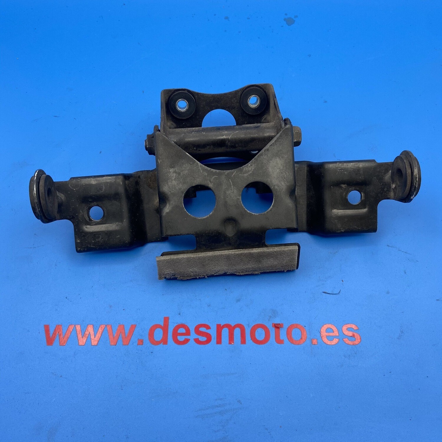 Soporte depósito parte baja SUZUKI GSX-R 750 1996-1999