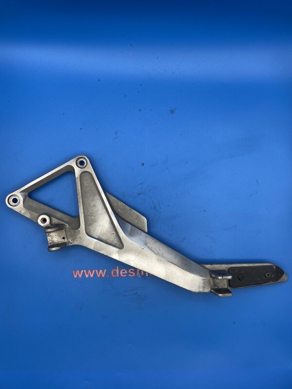 Soporte estribera izquierda HONDA CB 600 F 1998-2003
