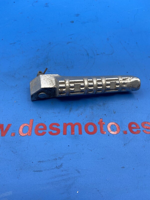 Posapie trasero izquierdo MALAGUTI XTM 50 2005