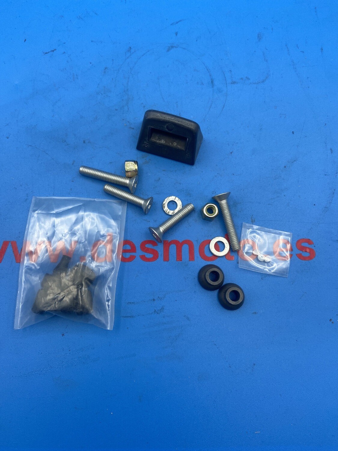 Kit anclajes maleta monorack E115F