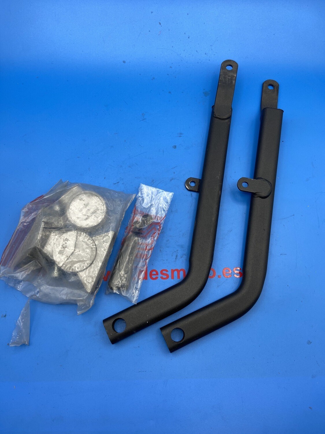 Soporte maleta GIVI MONORACK SUZUKI 600 DR