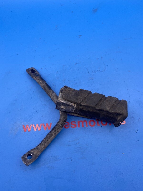 Posapie trasero izquierdo HONDA DYLAN 125