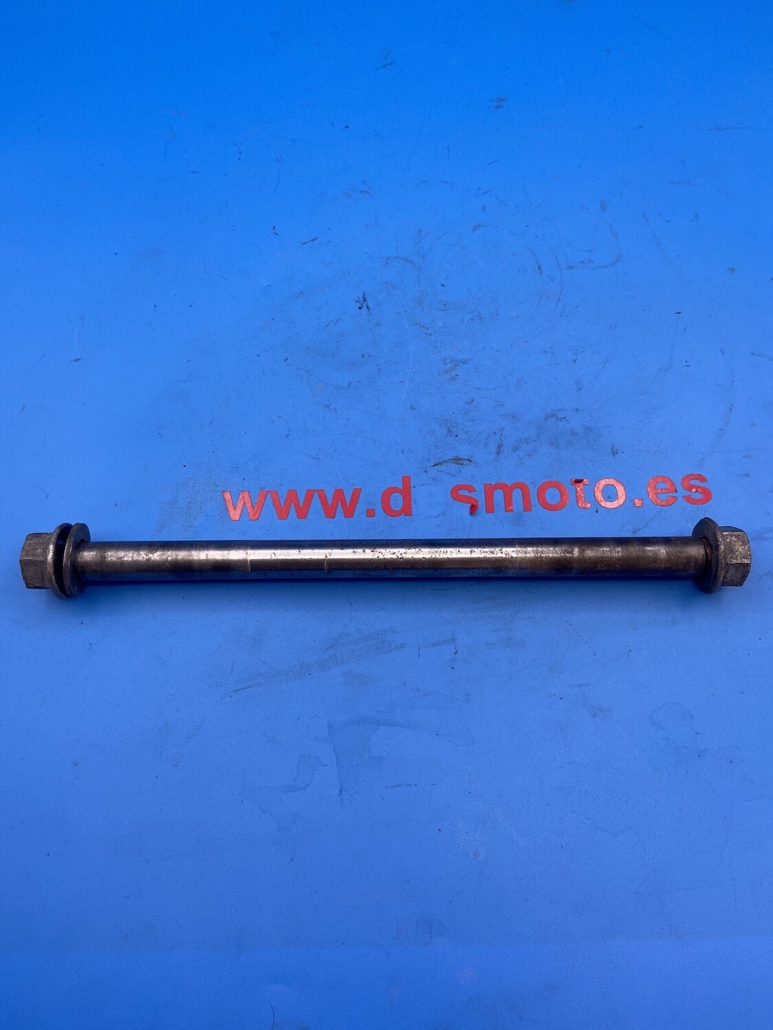 Eje rueda trasera DERBI GPR 50 RR
