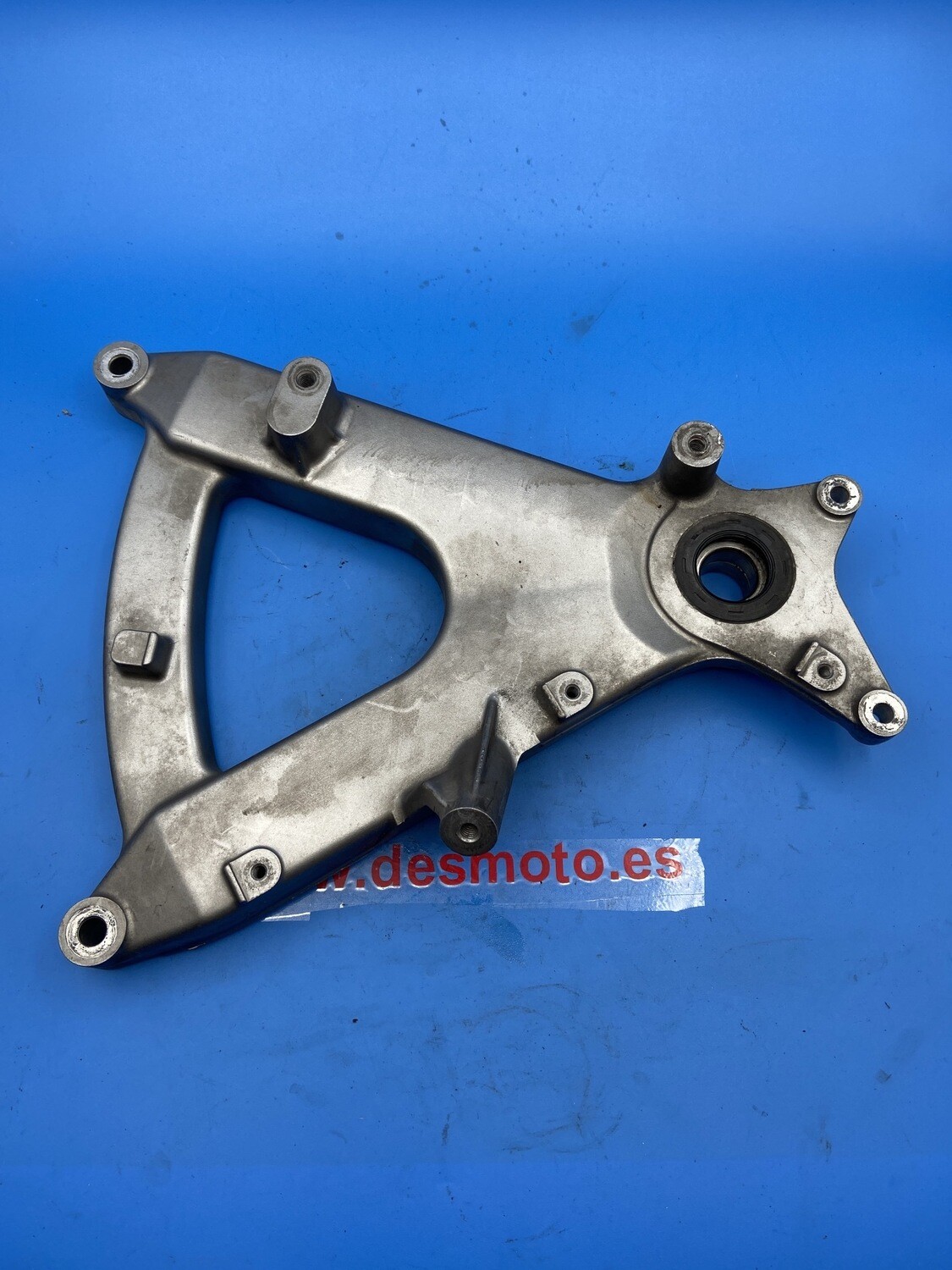 Soporte tubo de escape SUZUKI BURMAN 250 INYECCION 2007