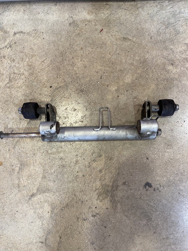 Soporte motor SUZUKI BURMAN 250 INYECCION 2007