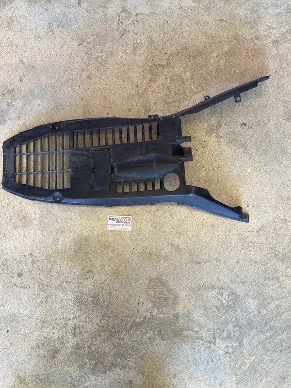 Tapa inferior SUZUKI BURGMAN 250 INYECCION
