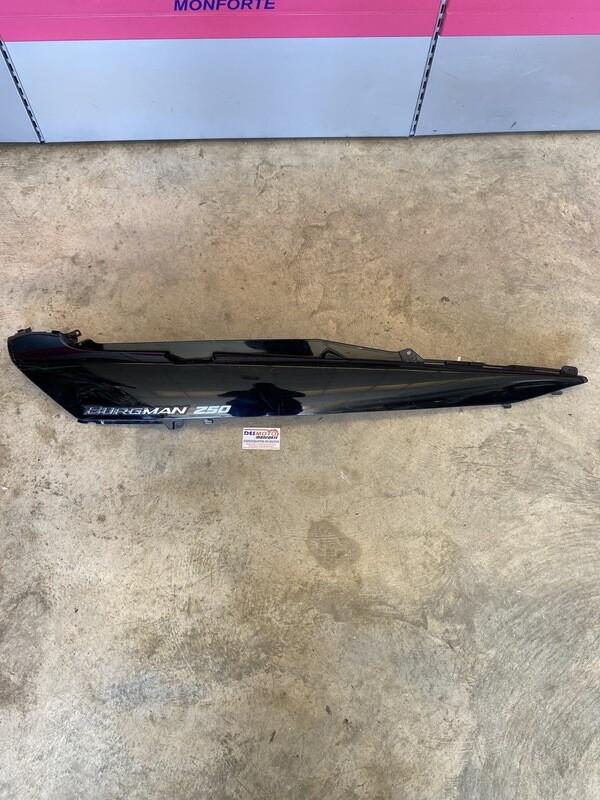 Lateral derecho (ver imágenes) SUZUKI BURGMAN 250 INYECCION