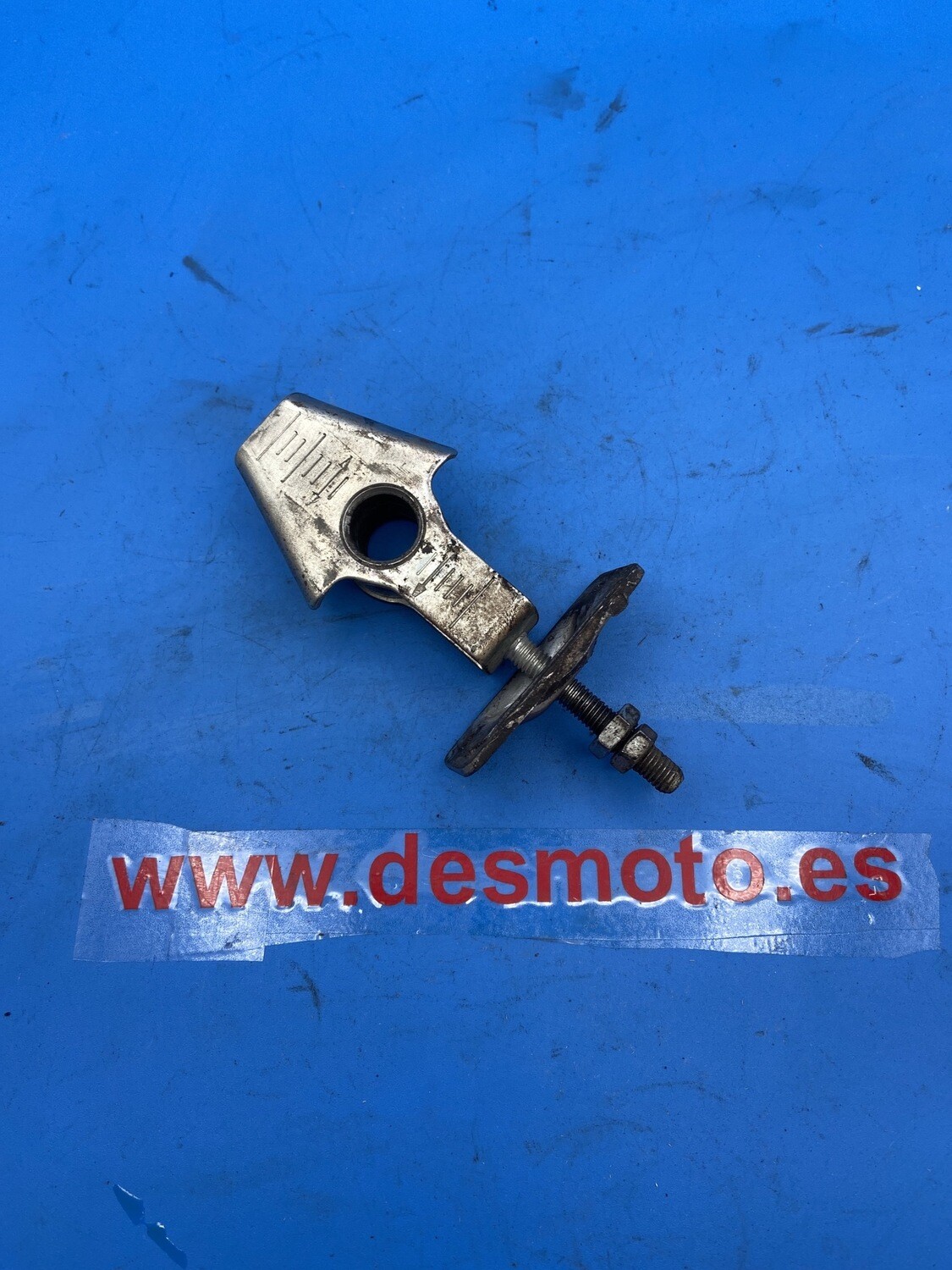 Tensor rueda trasera HONDA CBF 250 2004