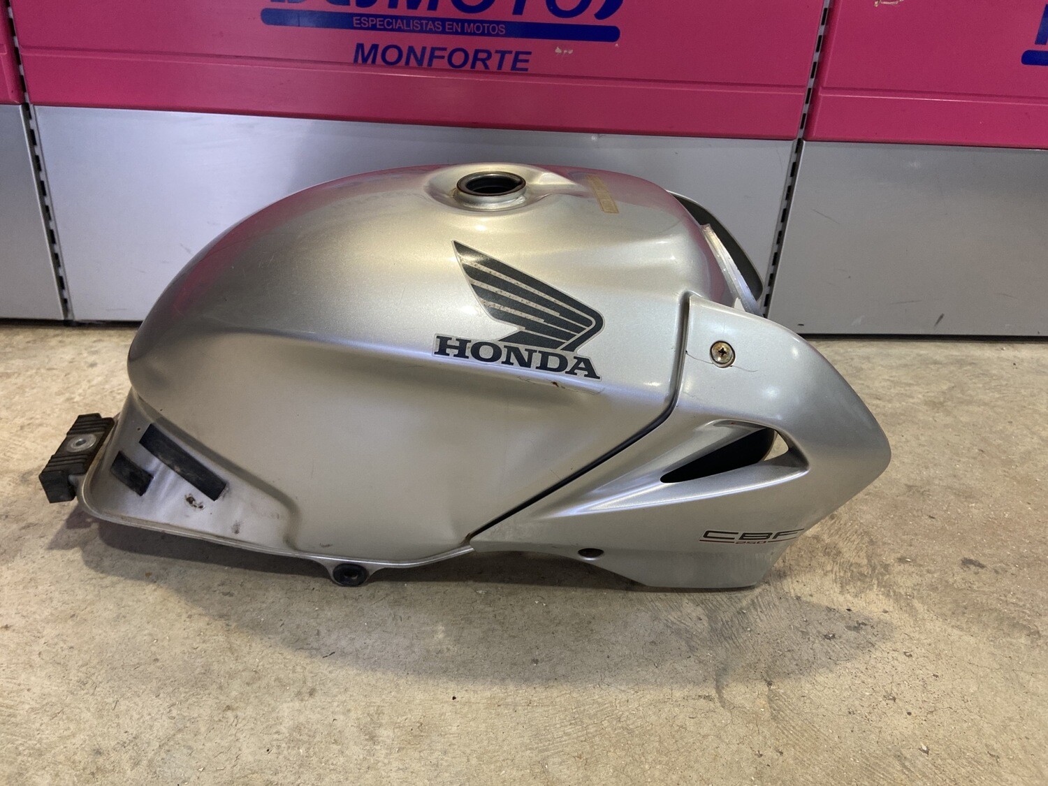 Depósito gasolina HONDA CBF 250 2004