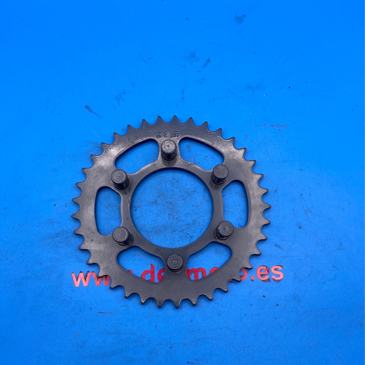 Plato trasero (nuevo) APRILIA 125 F1 FUTURA