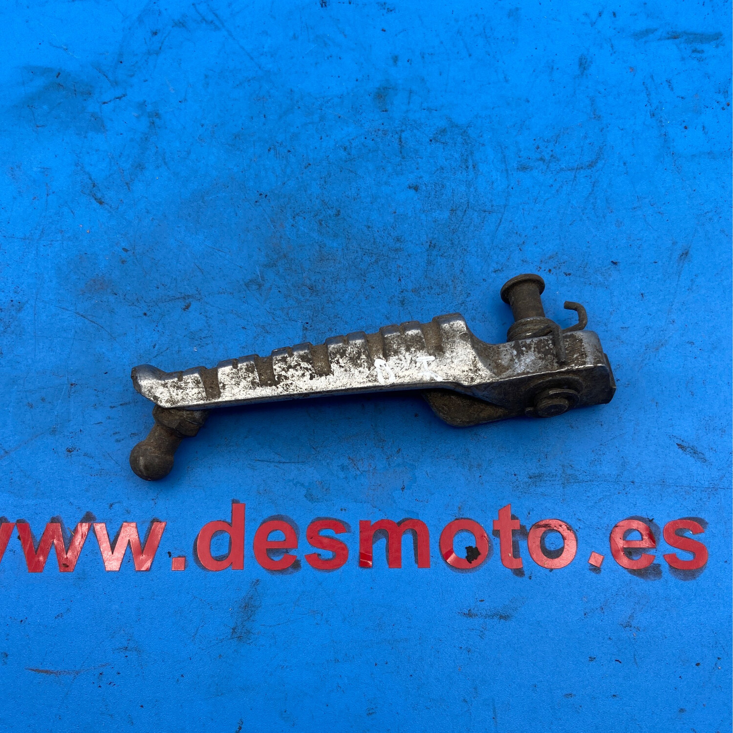 Posapie delantero izquierdo APRILIA 125 F1 FUTURA