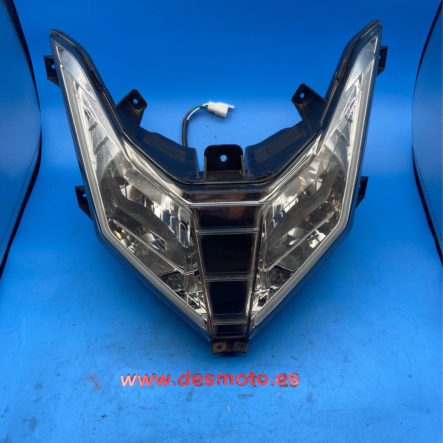 Faro delantero RIYA T9 125 2018