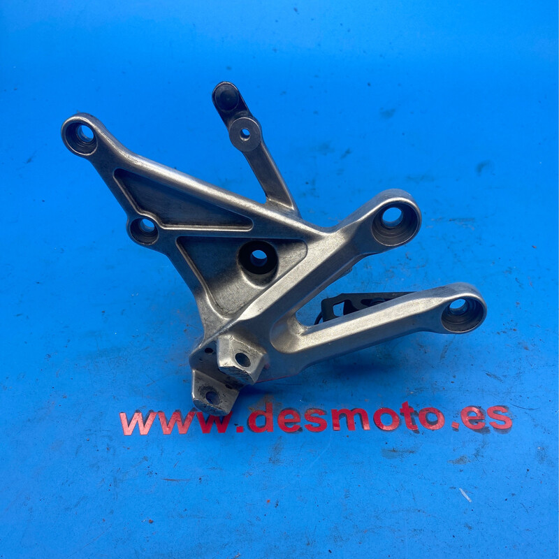 Estribera delantera derecha HONDA CBR 1000 2007