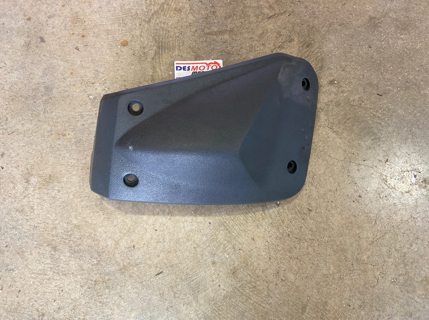 Cubredeposito derecho YAMAHA XT TENERE 660Z 2009