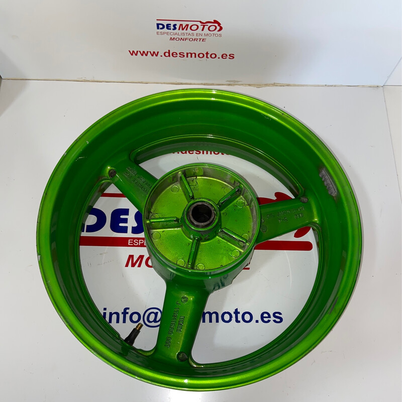 Llanta trasera YAMAHA R6 1999-2002 CARBURACION