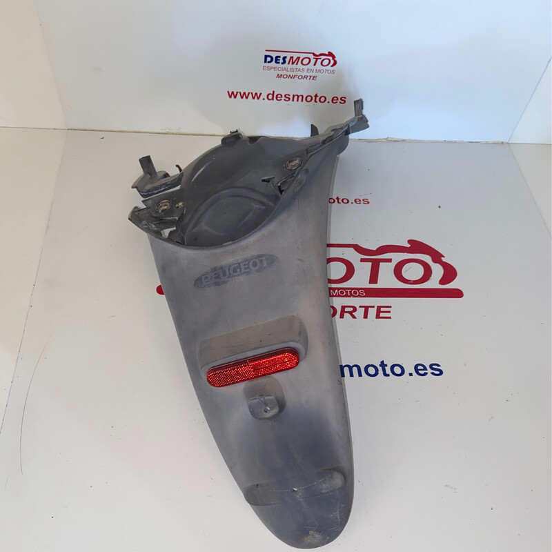 Pase de ruedas con portamatriculas PEUGEOT LOOXOR 50