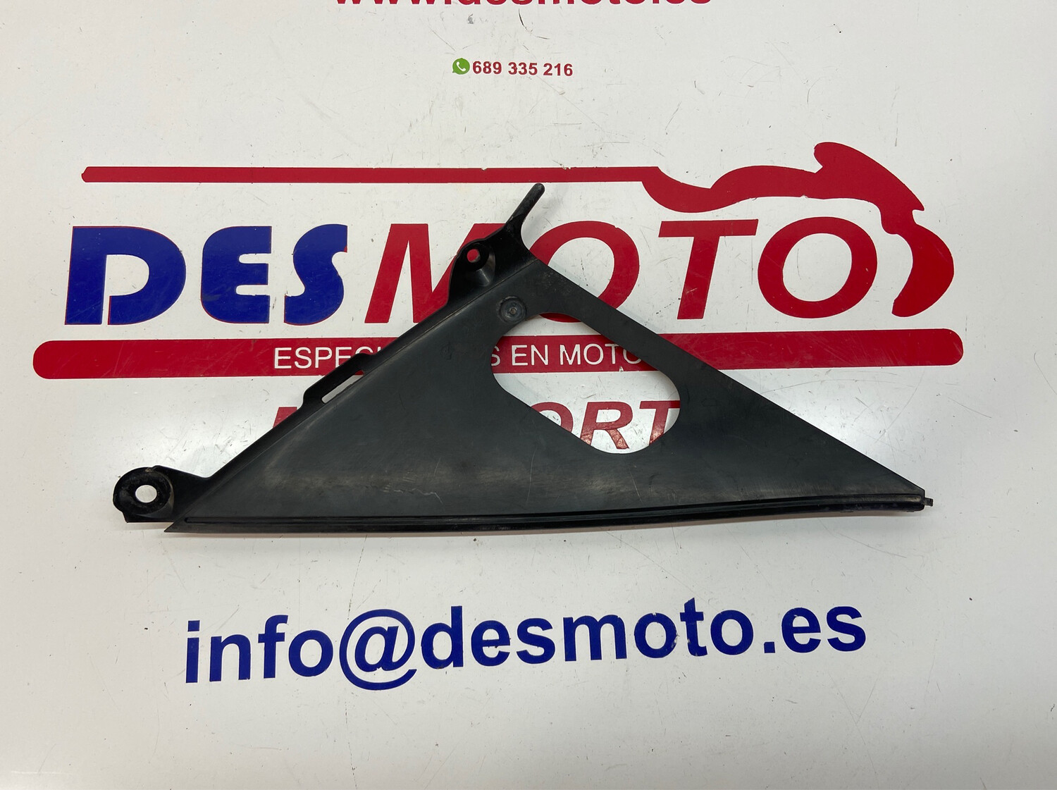 Tapa cubierta chasis delantera derecha SUZUKI GSX-R 600 2011-2015
