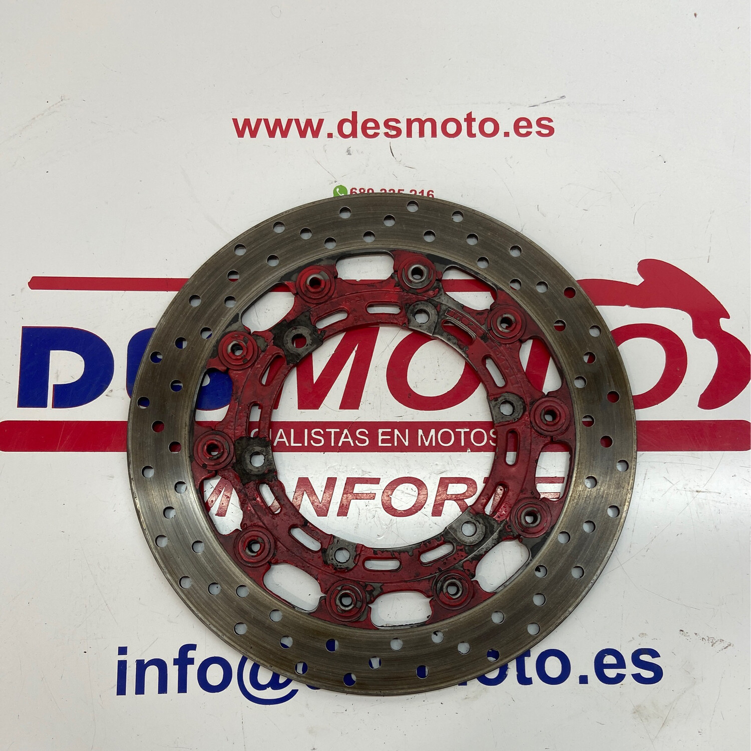 Disco de freno delantero derecho YAMAHA R6 1999-2002 CARBURACIÓN