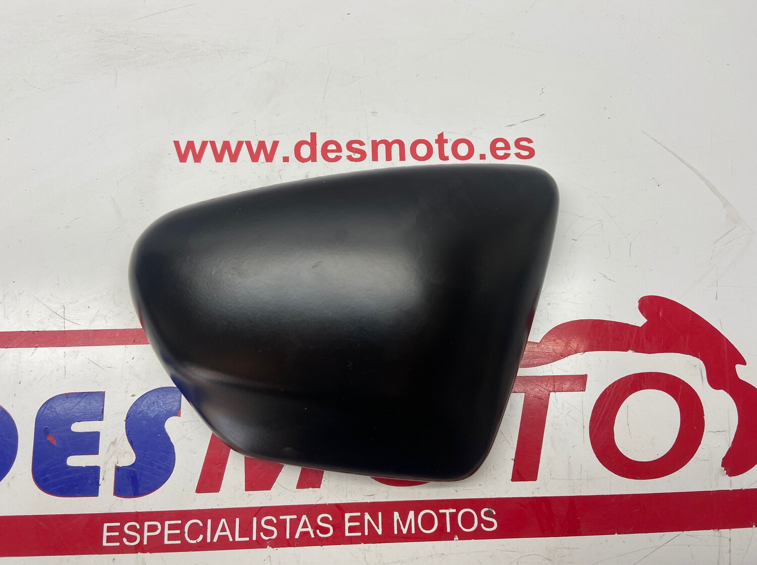 Tapa derecha YAMAHA XV 125-250 VIRAGO