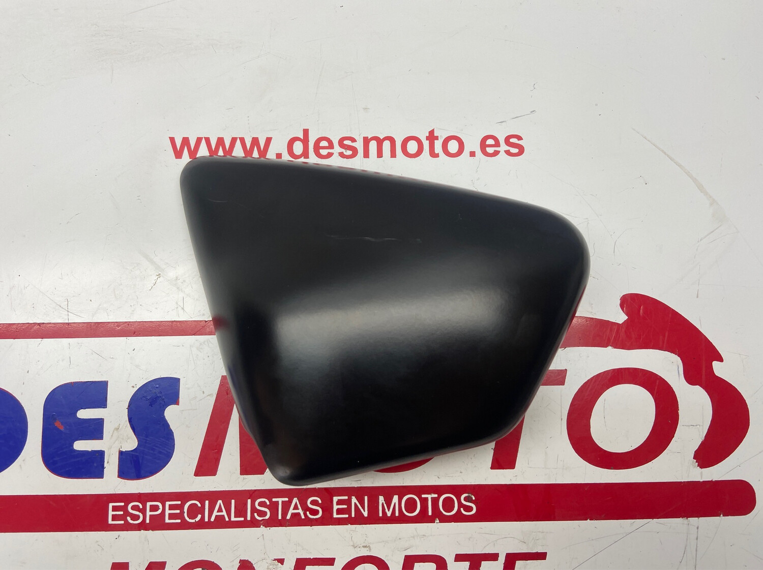 Tapa izquierda YAMAHA XV 125-250 VIRAGO