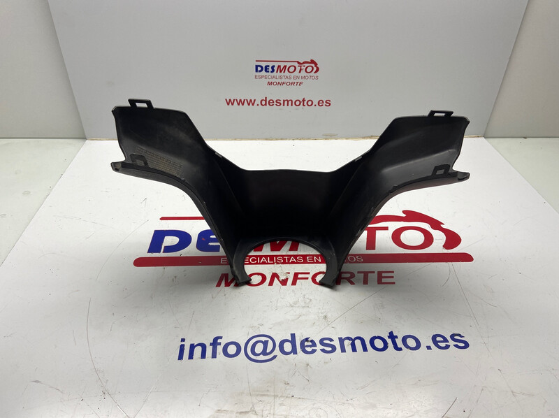 Tapa manillar inferior SUZUKI BURGMAN 125/200 2007-2010