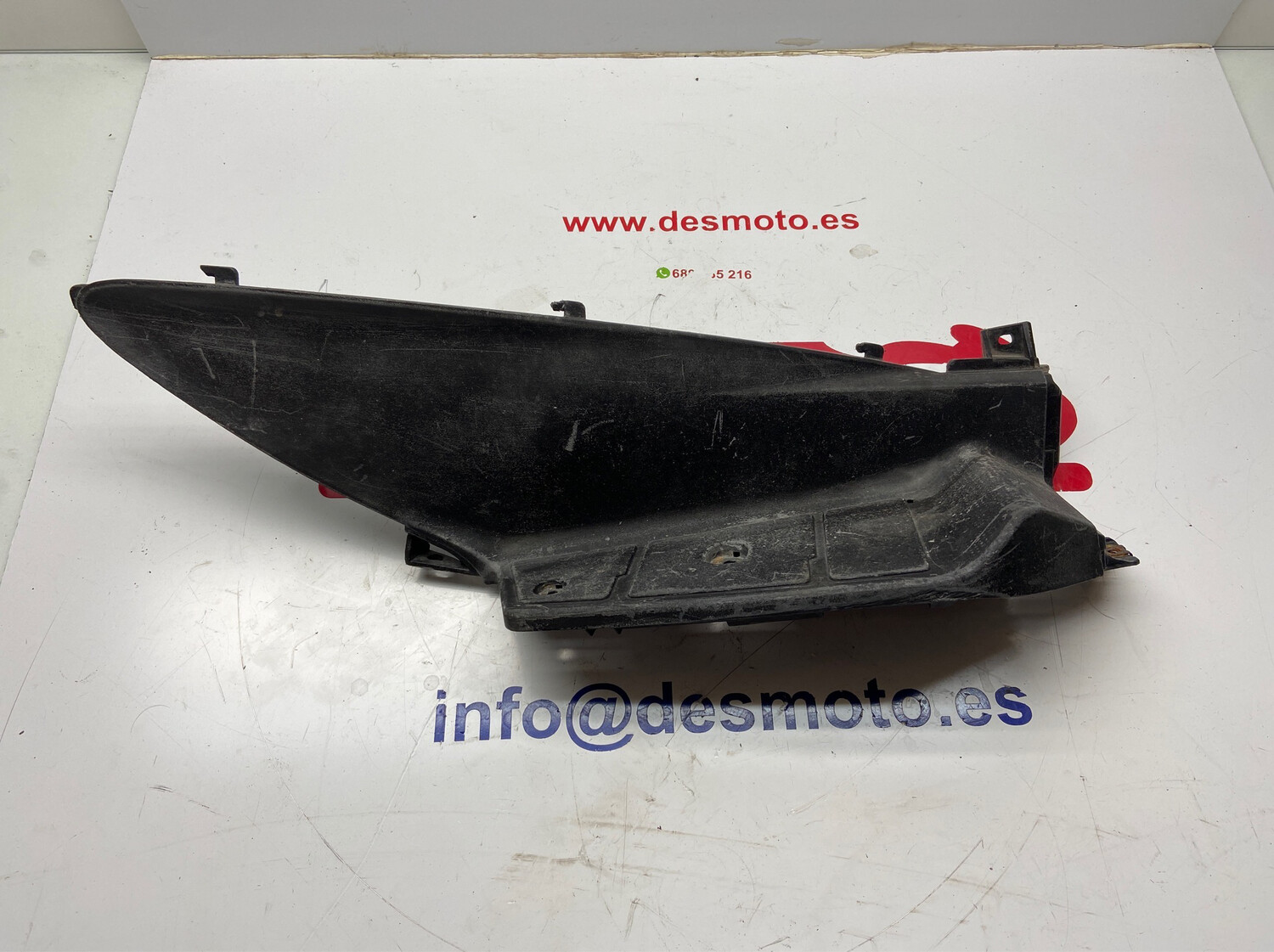 Pisadera trasera derecha SUZUKI BURGMAN 125/200 2007-2010