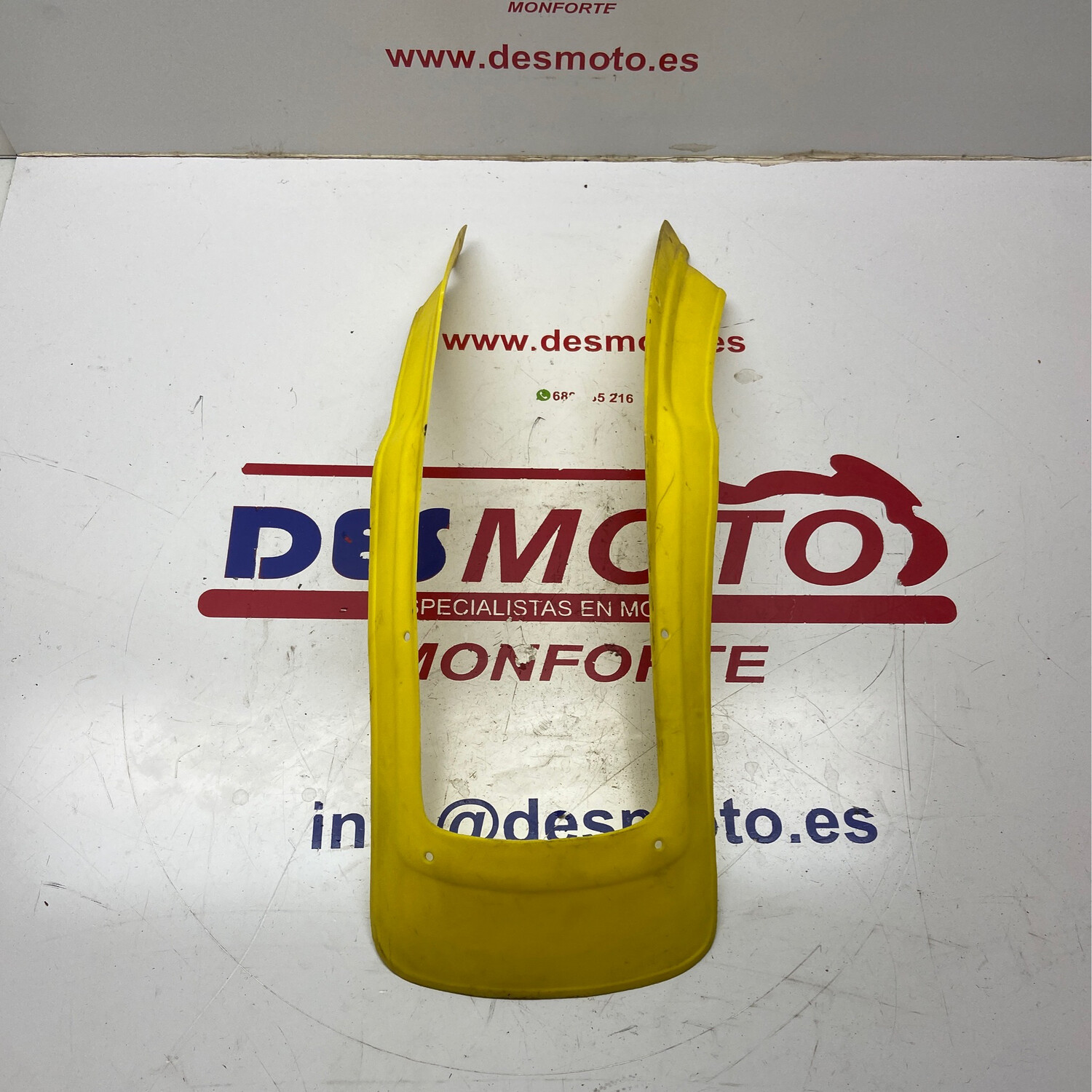 Moldura guardabarros delantero