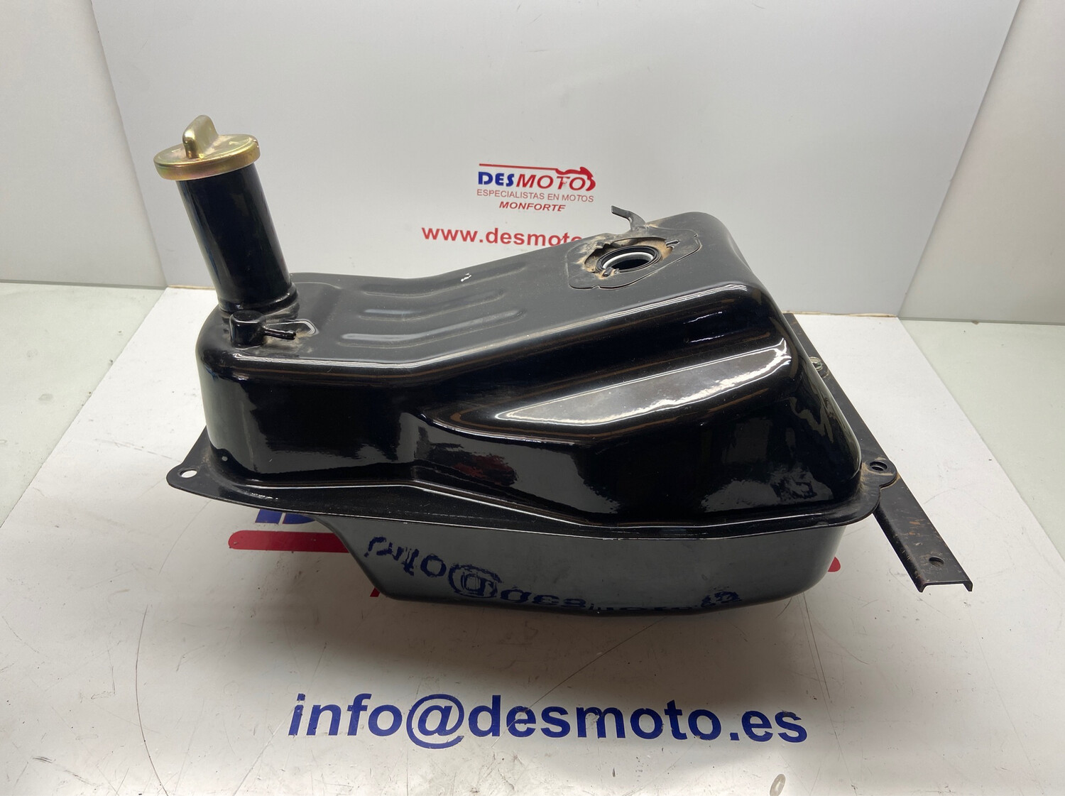 Deposito gasolina RIYA T9 125 2018