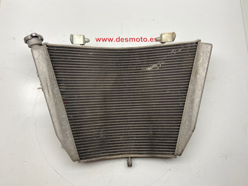 Radiador (sin tapón) SUZUKI GSX-R 600 2011-2015