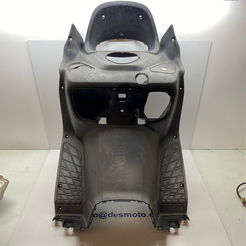 Contraescudo SUZUKI BURGMAN 125-150 2003-2006