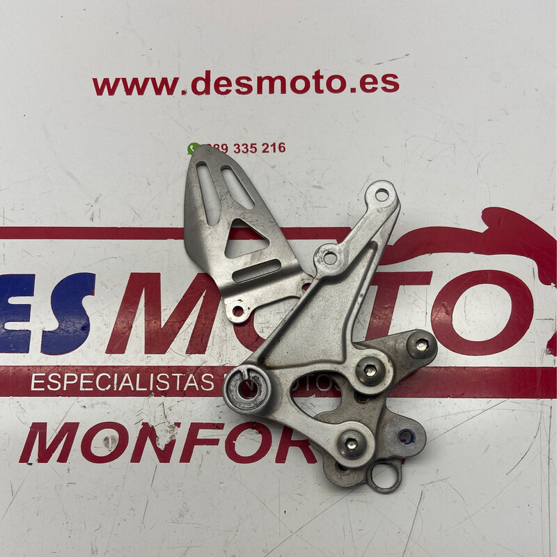 Soporte estribera delantera derecha SUZUKI GSX-R 600 2011-2015